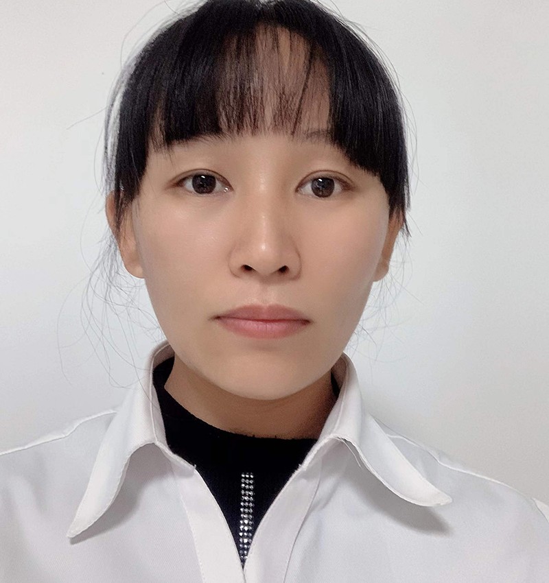 邓女士照片
